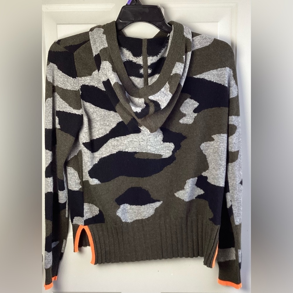 Brodie Green  Gray Camo 100% Fine
Cashmere Hoodie S (355) Old Sz M 
Money Luxury